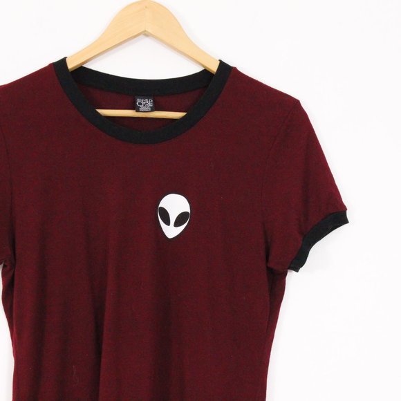 *Empyre Maroon Alien Graphic T Shirt - Picture 5 of 7